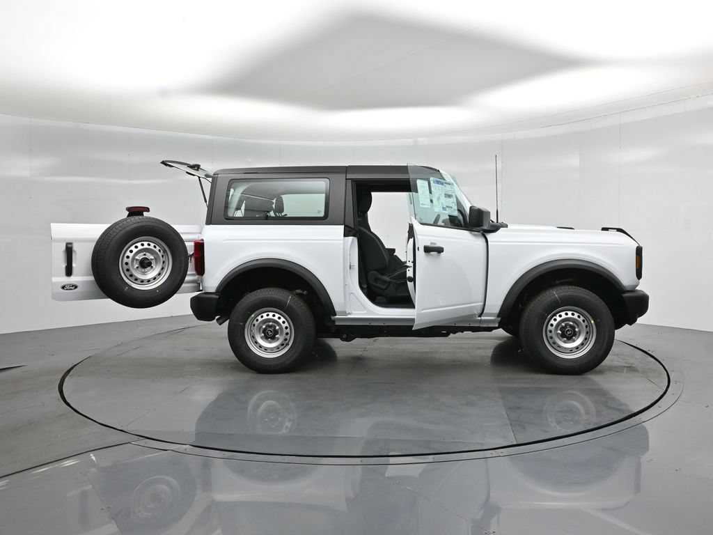New 2026 Ford Bronco 2-Door AWD/4WD image 4
