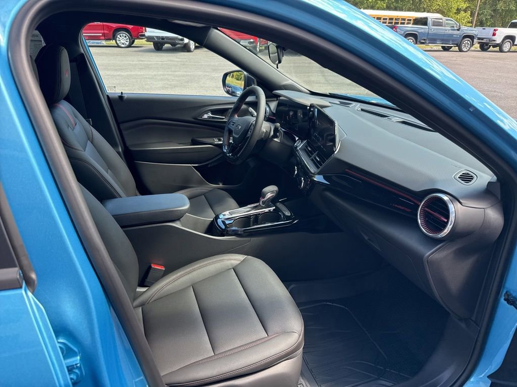 New 2025 Chevrolet Trax RS w/ Driver Confidence Package image 13
