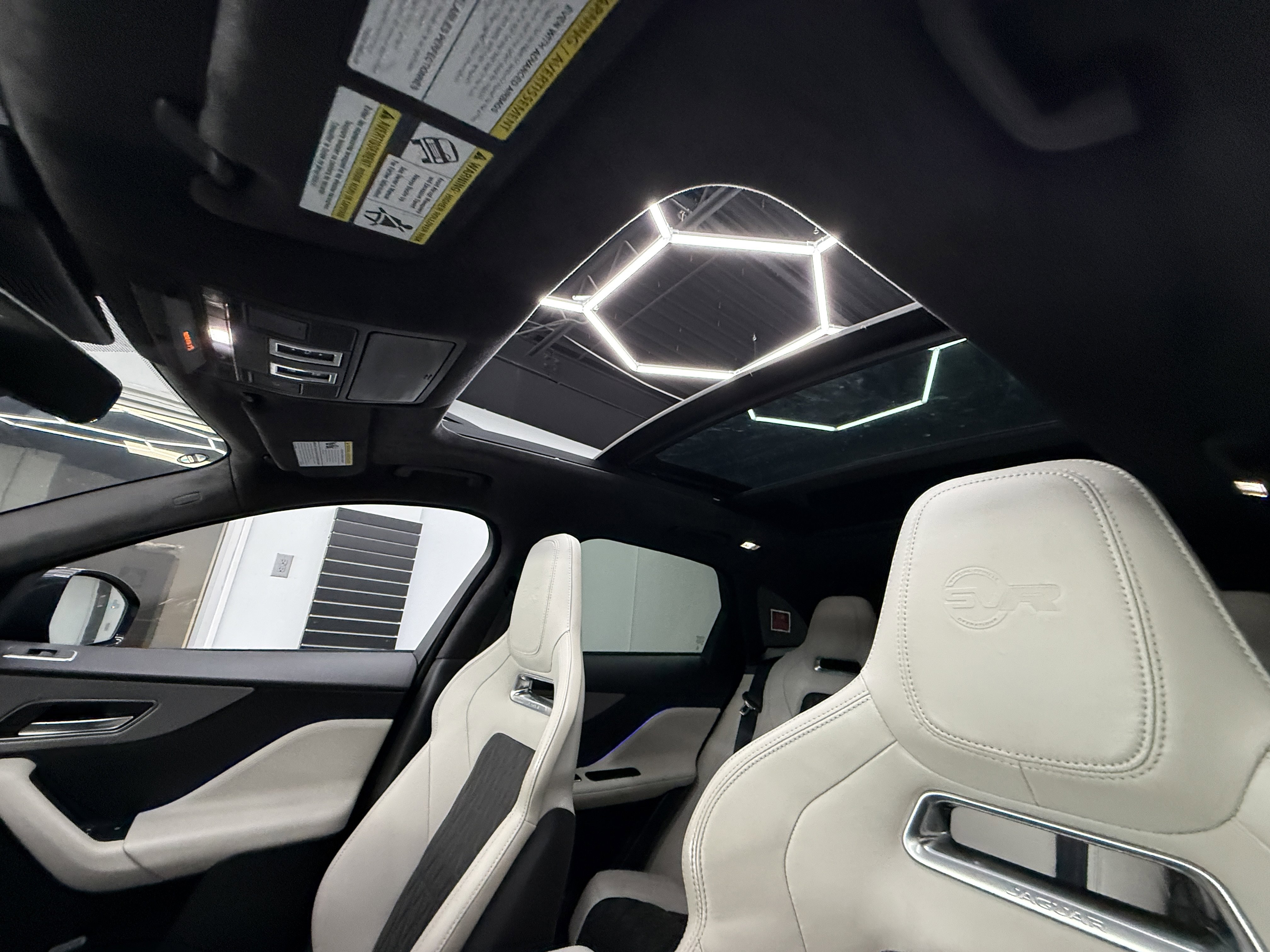 Used 2020 Jaguar F-PACE SVR image 13