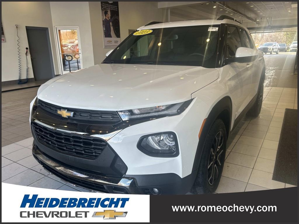 Used 2023 Chevrolet TrailBlazer ACTIV w/ Sun and Liftgate Package image 6