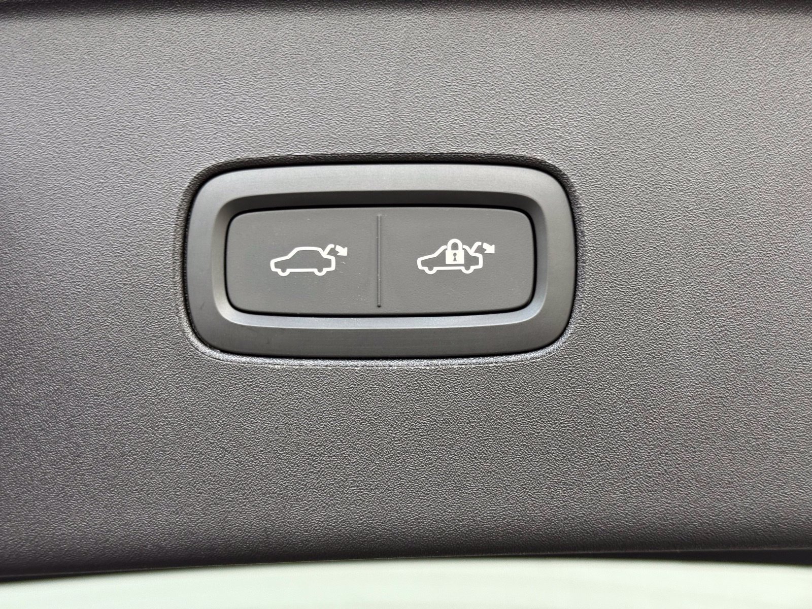 New 2026 Volvo EX90 Ultra AWD/4WD image 45