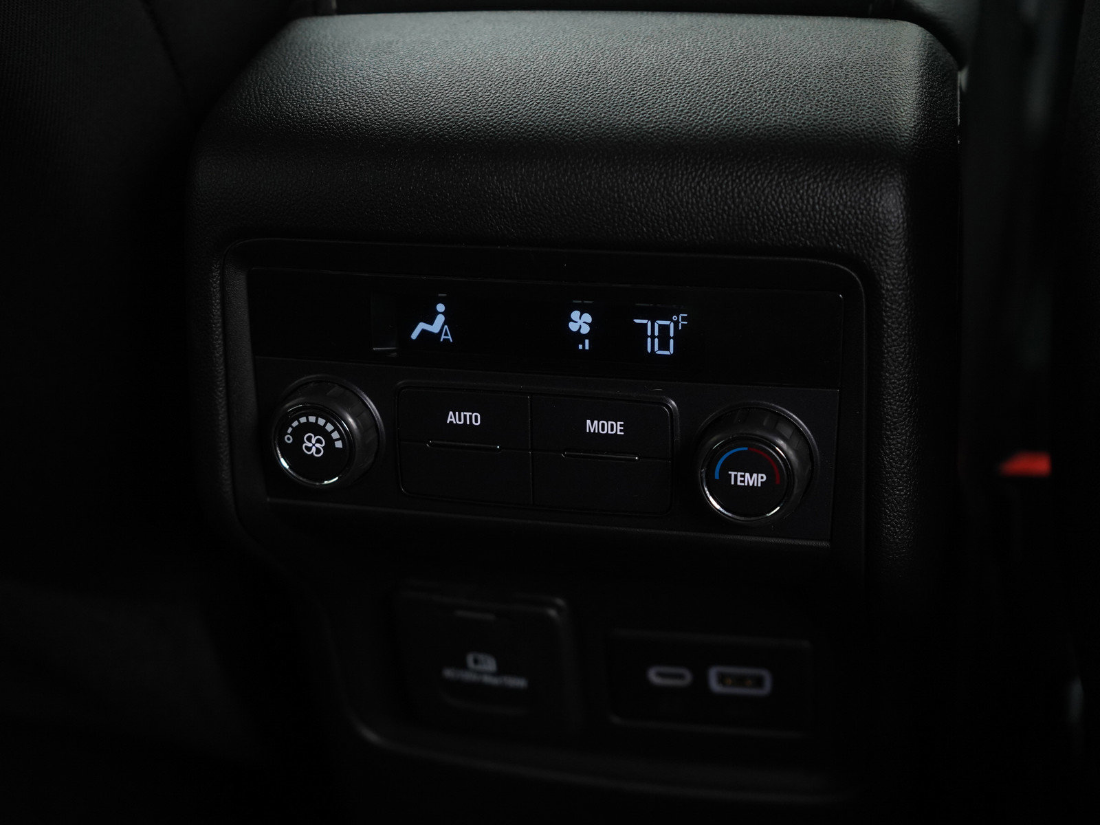 Used 2023 GMC Acadia SLE image 16