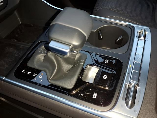 Used 2025 Kia Carnival SX Prestige image 27