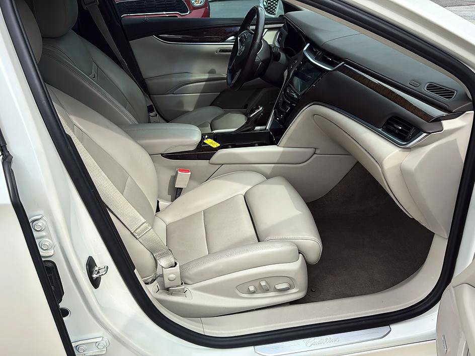 Used 2013 Cadillac XTS Luxury w/ Driver Awareness Package FWD image 33