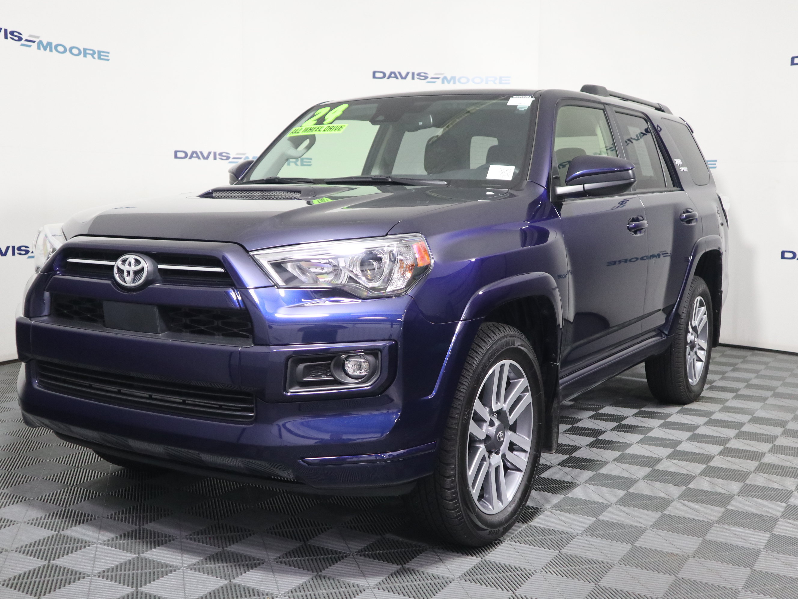 Used 2024 Toyota 4Runner TRD Sport AWD/4WD image 11