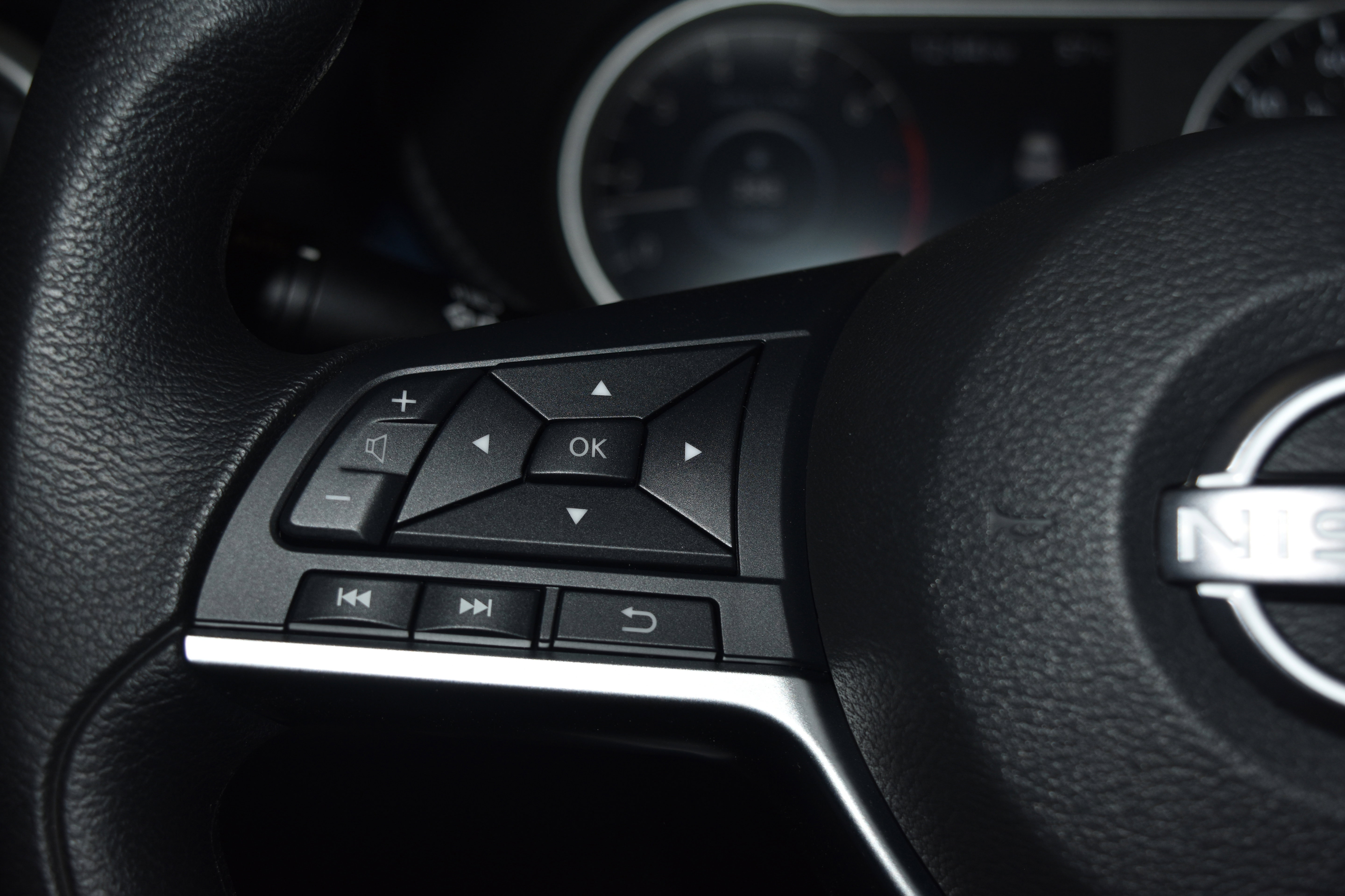 New 2025 Nissan Versa SV w/ Trunk Package image 6