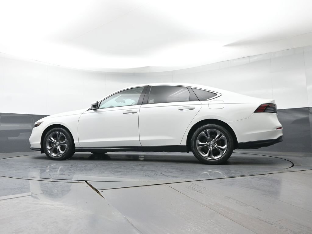 Certified 2023 Honda Accord EX image 28