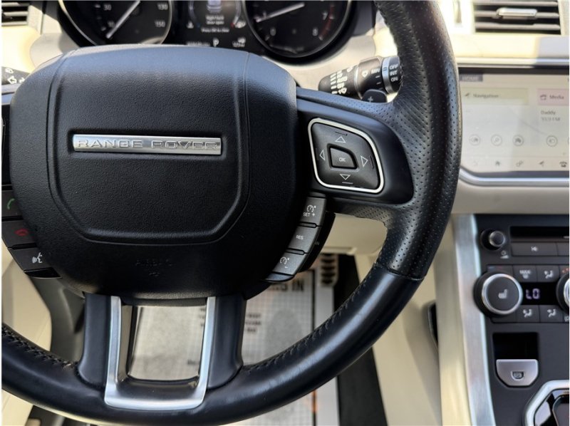 Used 2018 Land Rover Range Rover Evoque HSE Dynamic AWD/4WD image 39
