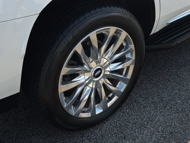 Used 2023 Cadillac Escalade Premium Luxury w/ LPO, Floor Liner Package AWD/4WD image 9