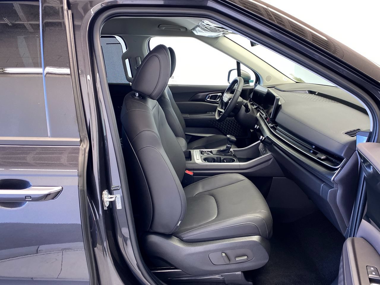 New 2027 Kia Carnival EX w/ Dark Edition Package FWD image 29