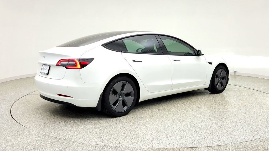 Used 2021 Tesla Model 3 Standard Range Plus RWD image 5