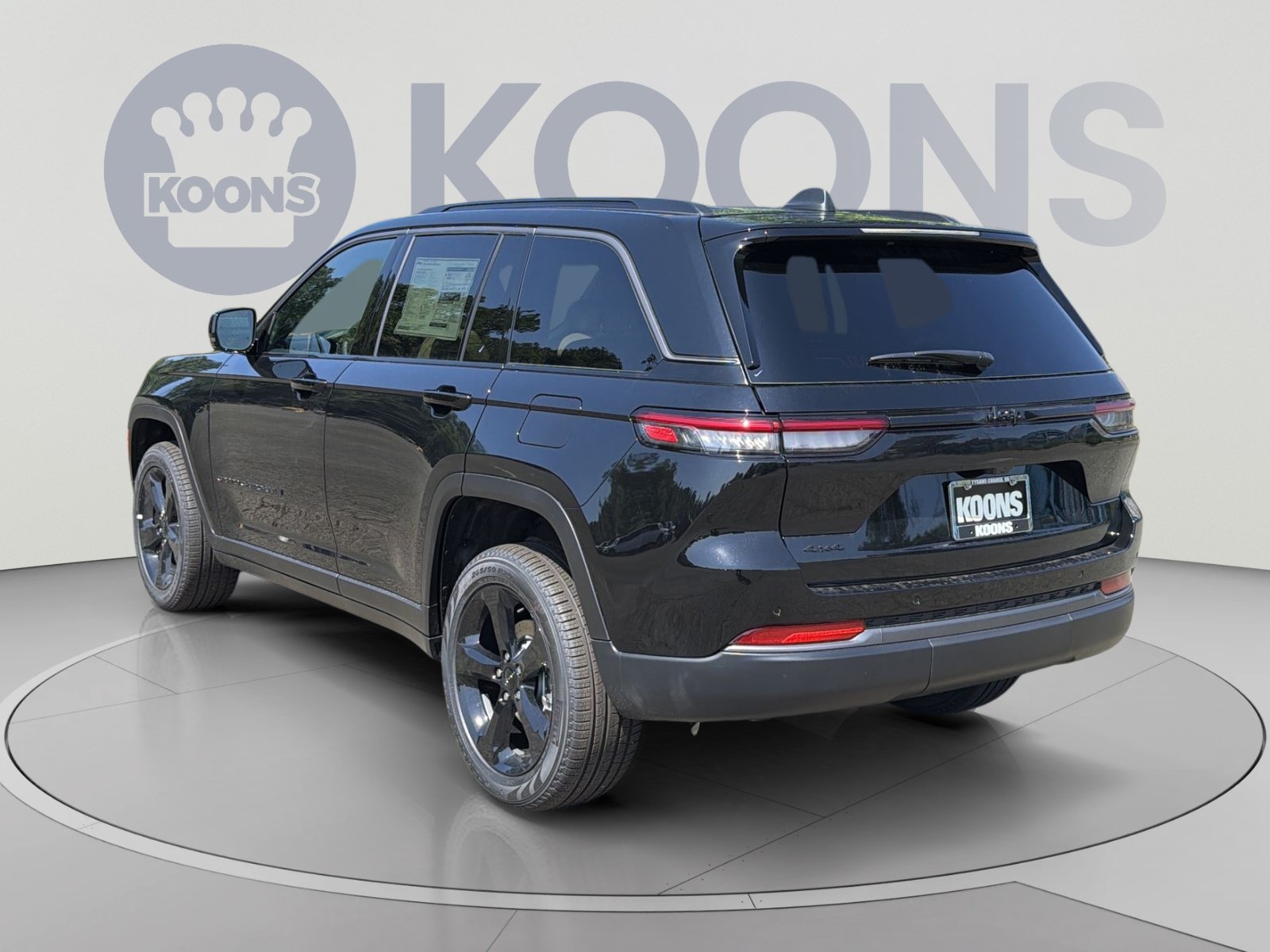 New 2026 Jeep Grand Cherokee Limited w/ Limited Altitude Package AWD/4WD image 4