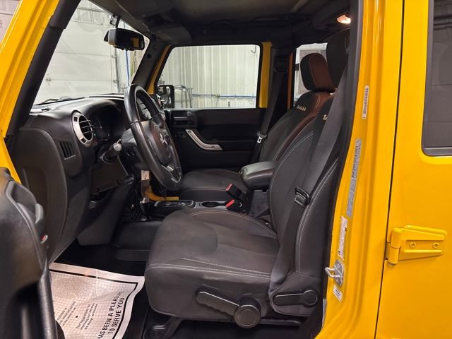 Used 2015 Jeep Wrangler Unlimited Sahara image 7