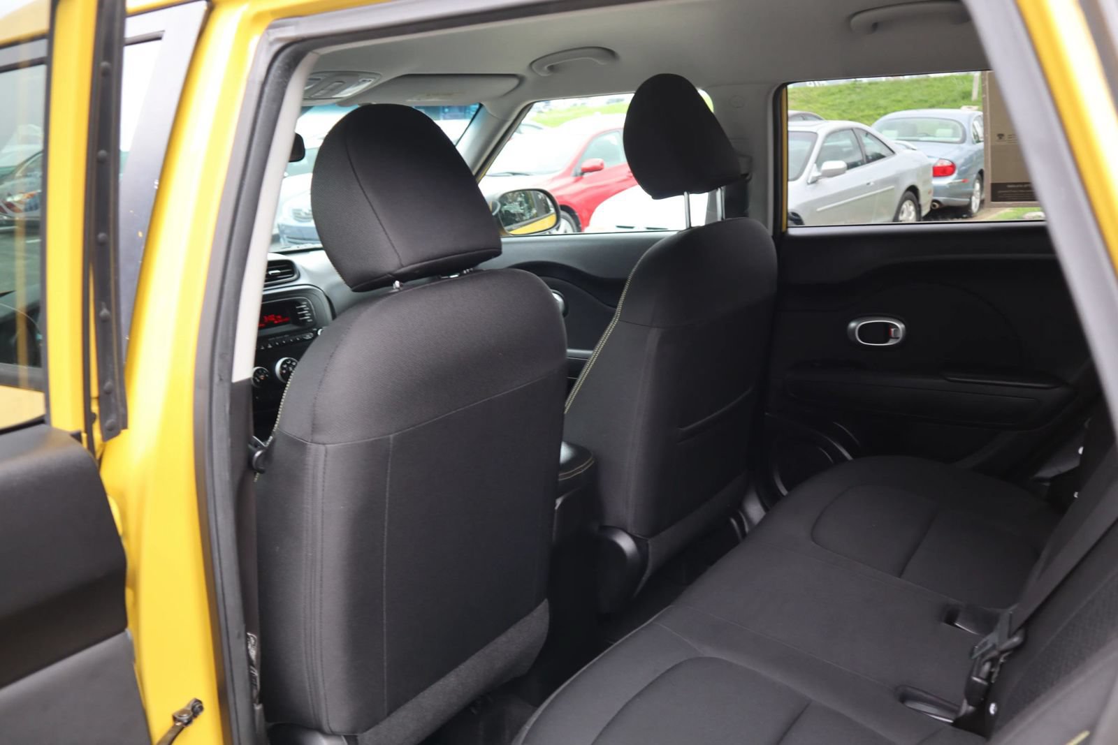 Used 2014 Kia Soul + FWD image 11