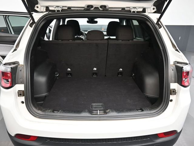 Used 2025 Jeep Compass Sport image 19