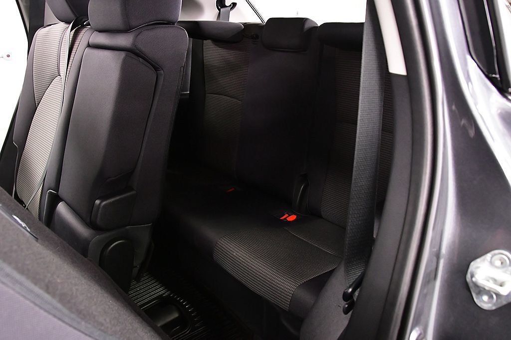 Used 2023 Toyota Highlander LE AWD/4WD image 31