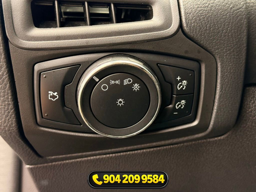 Used 2014 Ford Focus SE FWD image 16