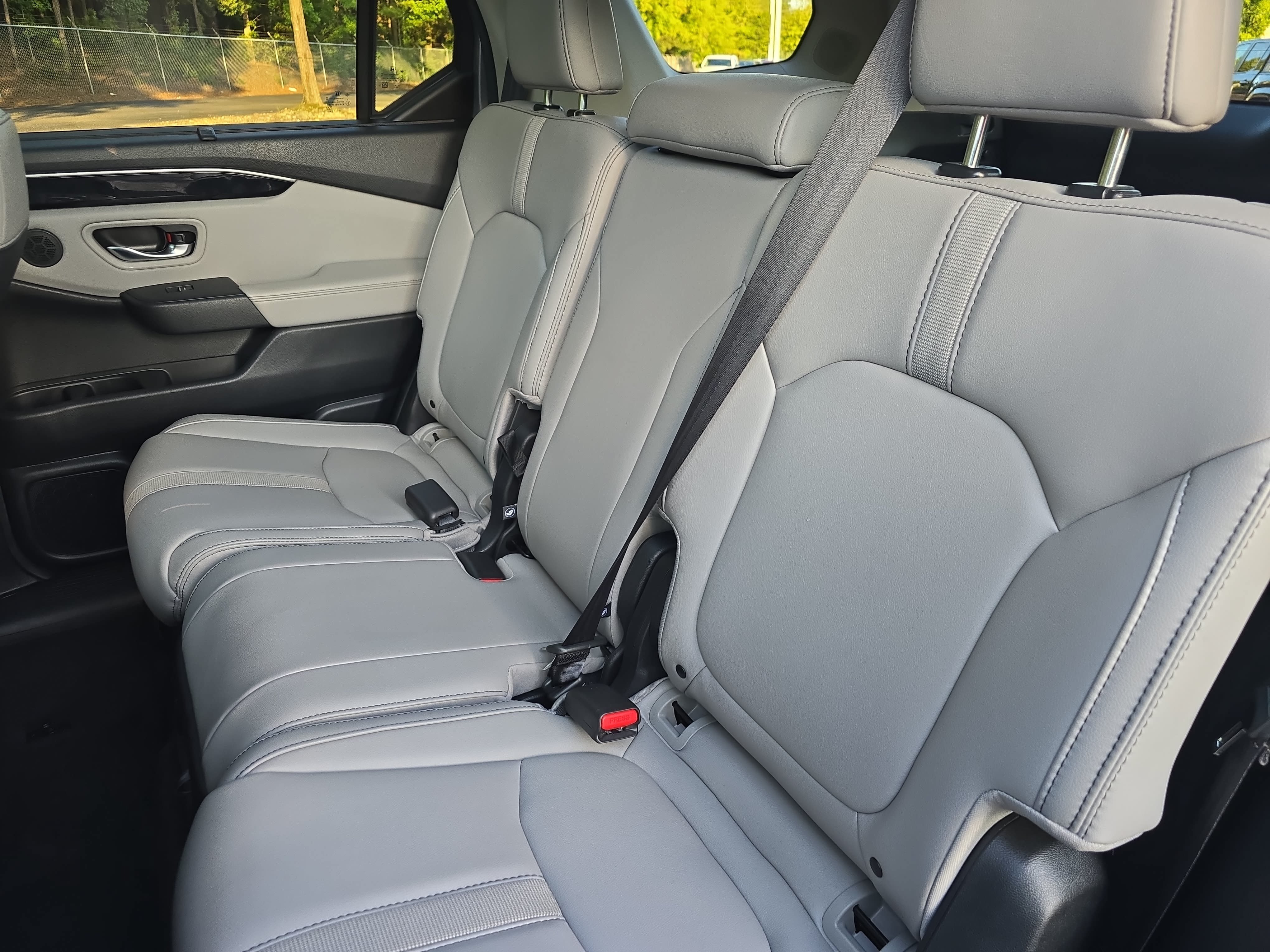 Used 2025 Honda Pilot Touring image 15