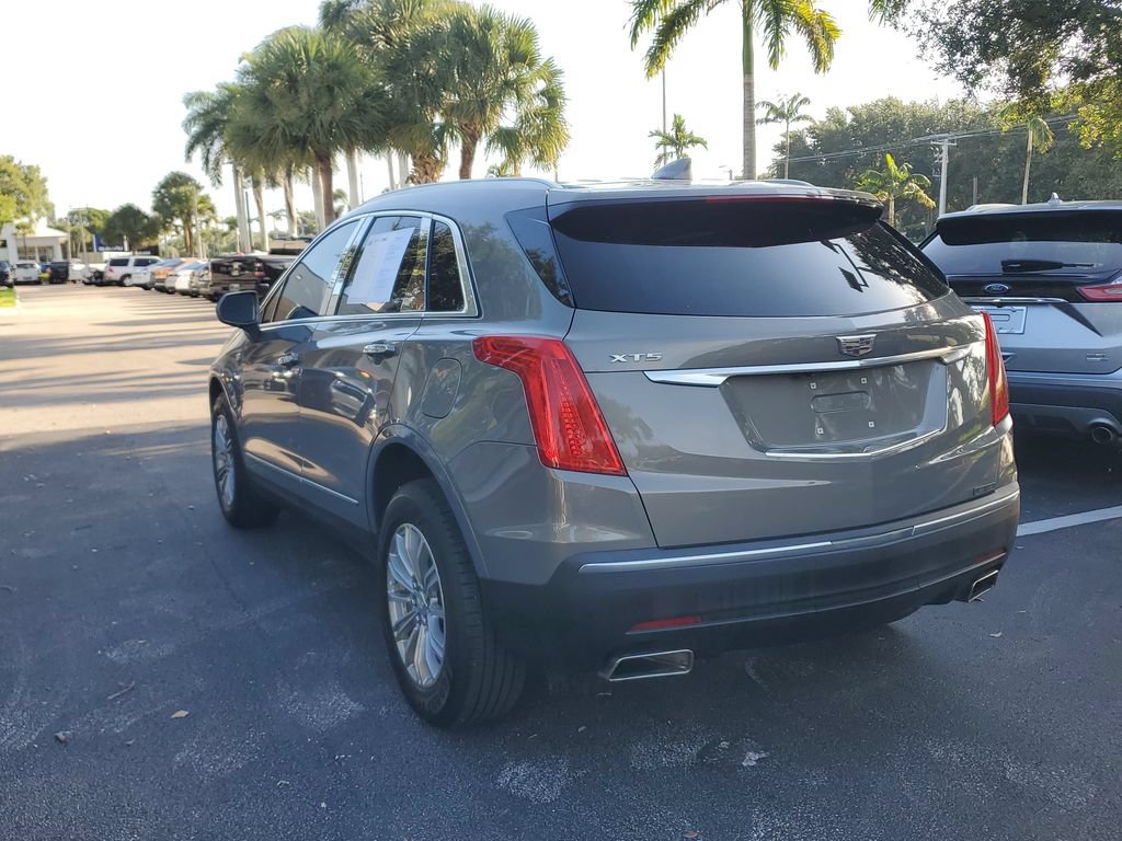 Certified 2018 Cadillac XT5 Luxury w/ Driver Awareness Package FWD image 3