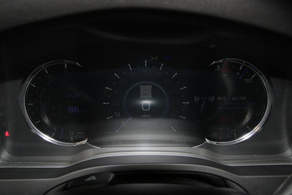 Used 2020 Cadillac Escalade Luxury image 12