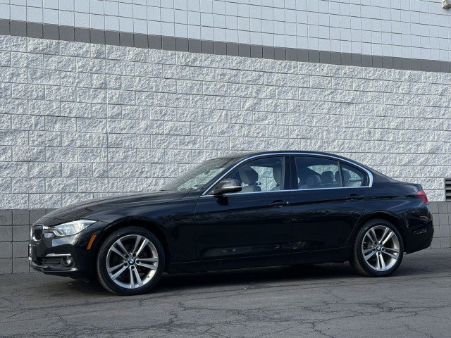 Used 2018 BMW 328d xDrive Sedan w/ Premium Package AWD/4WD image 14