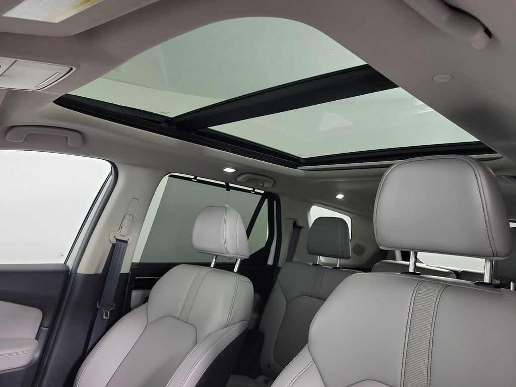 Used 2024 Honda Pilot Touring image 21