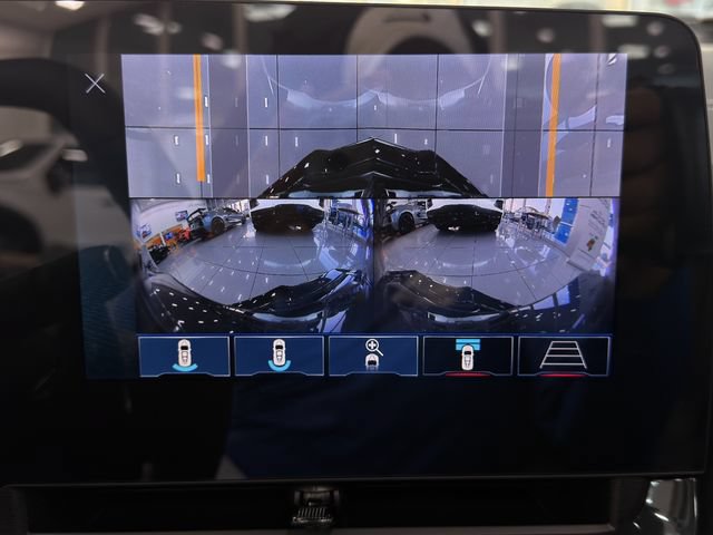 Used 2025 Chevrolet Corvette Z06 w/ Stealth Interior Trim Package RWD image 18