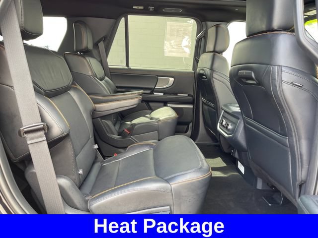 Used 2025 Ford Expedition Tremor AWD/4WD image 32