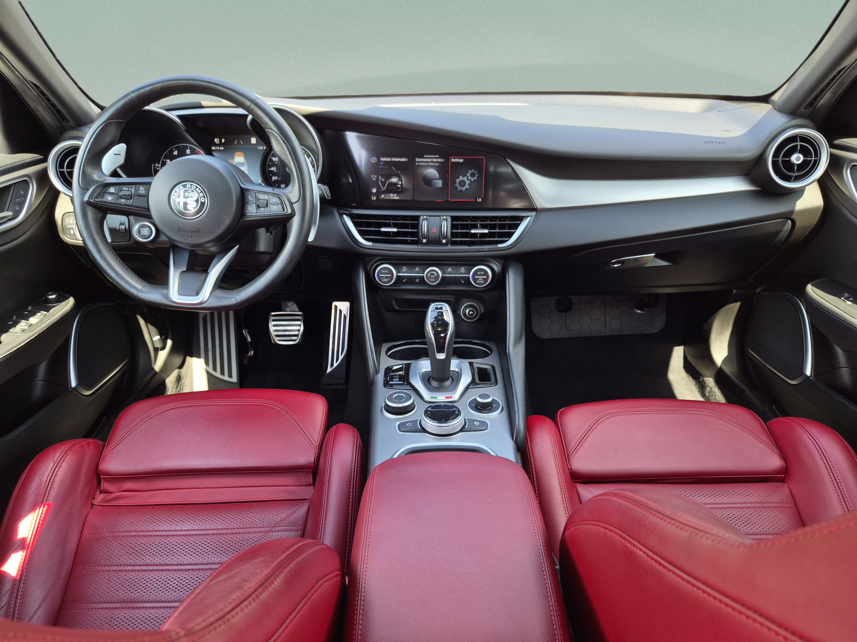 Used 2022 Alfa Romeo Giulia Veloce RWD image 23