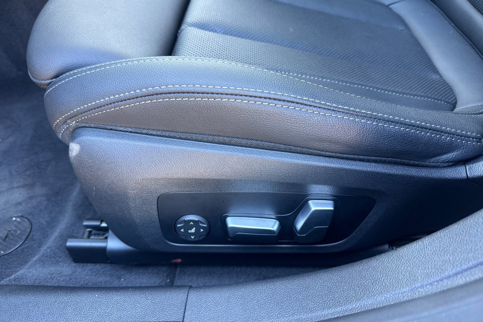 Certified 2023 BMW i4 eDrive35 w/ Premium Package image 13