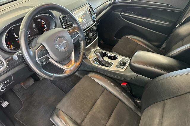 Certified 2022 Jeep Grand Cherokee Laredo X AWD/4WD image 7