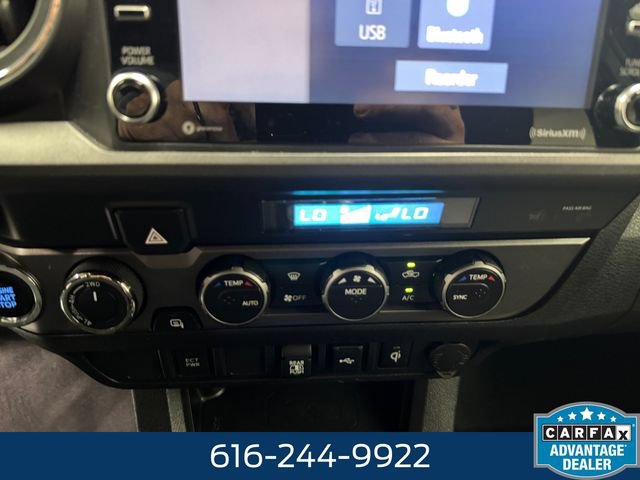 Used 2022 Toyota Tacoma TRD Off-Road AWD/4WD image 3