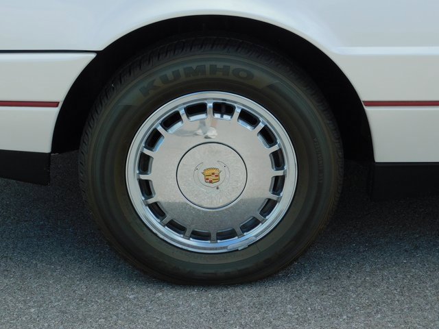 Used 1987 Cadillac Allante image 10