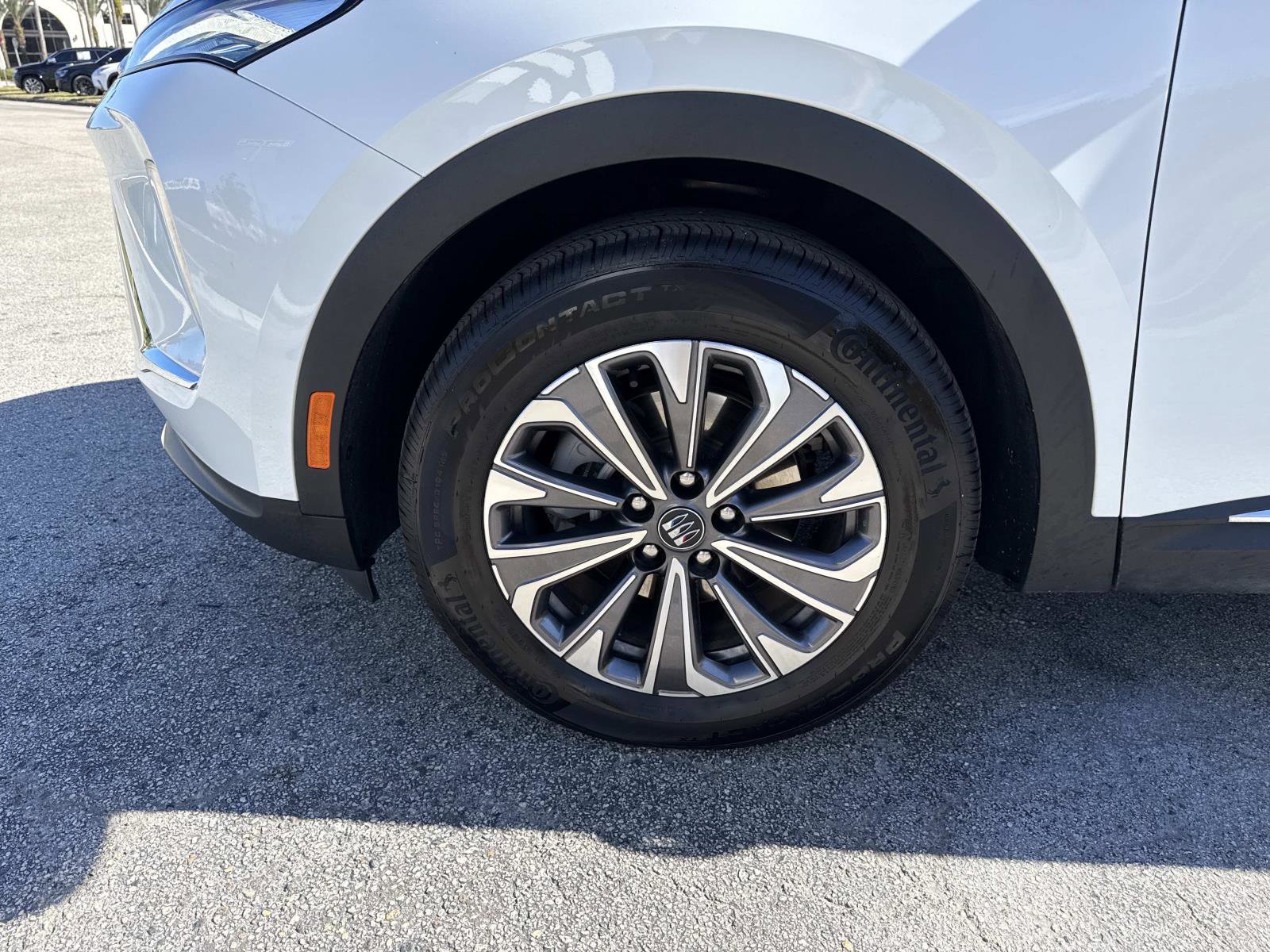 Used 2025 Buick Envision Preferred image 9