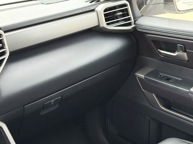 Used 2025 Toyota Sequoia SR5 image 15