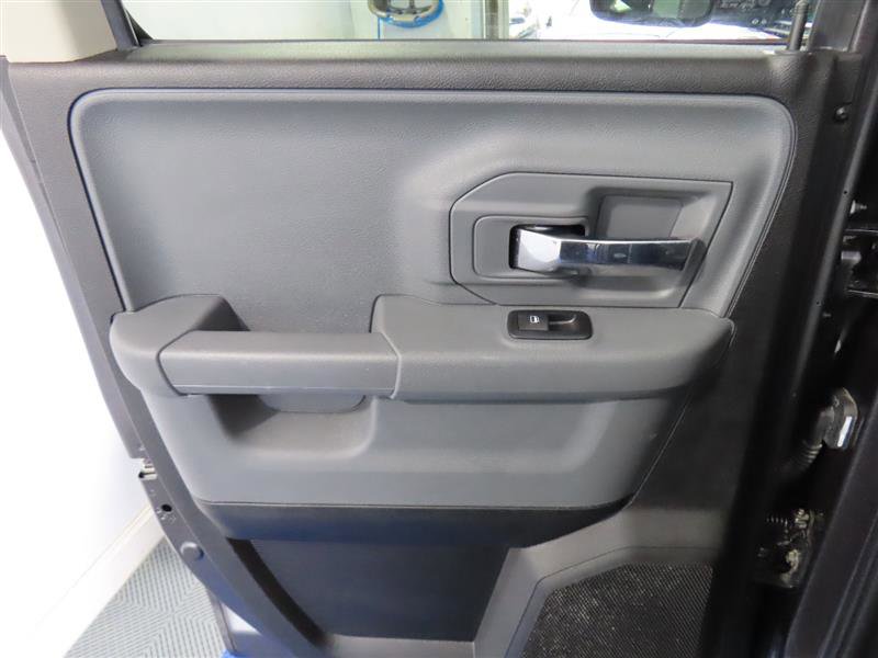 Used 2024 RAM 1500 Classic SLT AWD/4WD image 27
