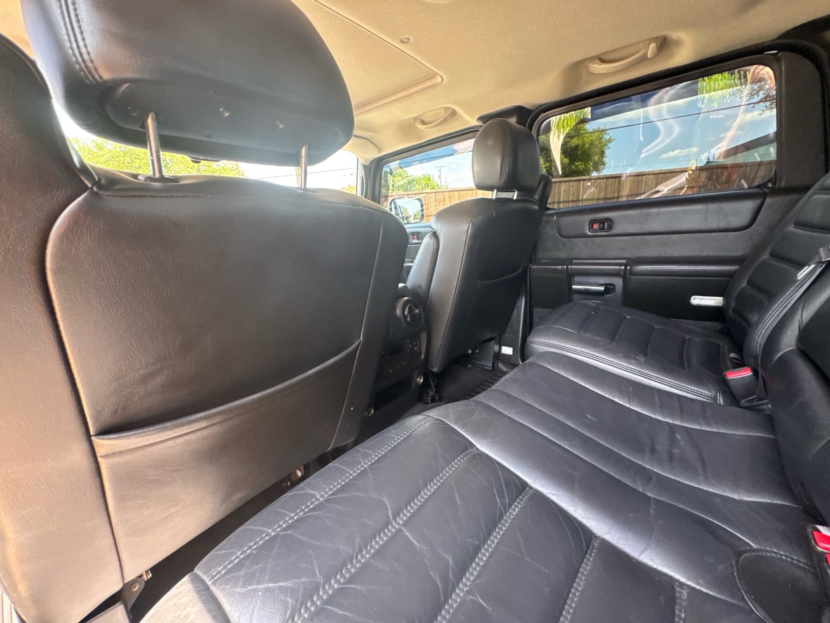 Used 2005 HUMMER H2 SUT w/ Preferred Equipment Group AWD/4WD image 30