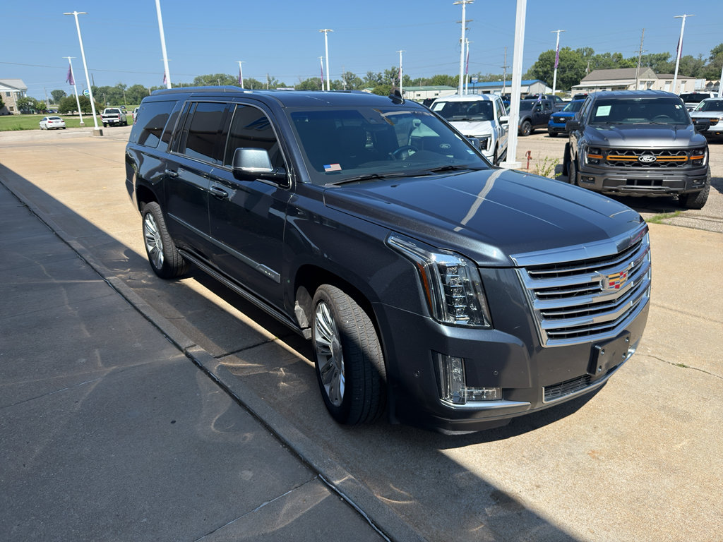 Used 2019 Cadillac Escalade ESV Platinum AWD/4WD image 19