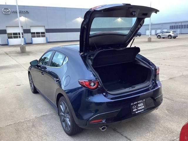 Used 2023 MAZDA MAZDA3 s FWD image 12