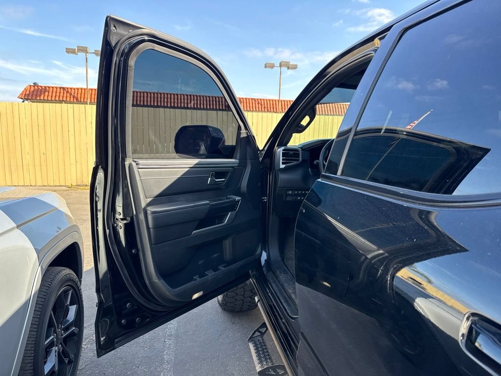 Used 2024 Toyota Tundra Platinum w/ TRD Off-Road Package AWD/4WD image 6