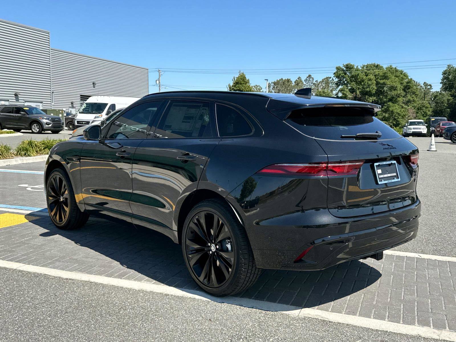 New 2026 Jaguar F-PACE R-Dynamic S image 3
