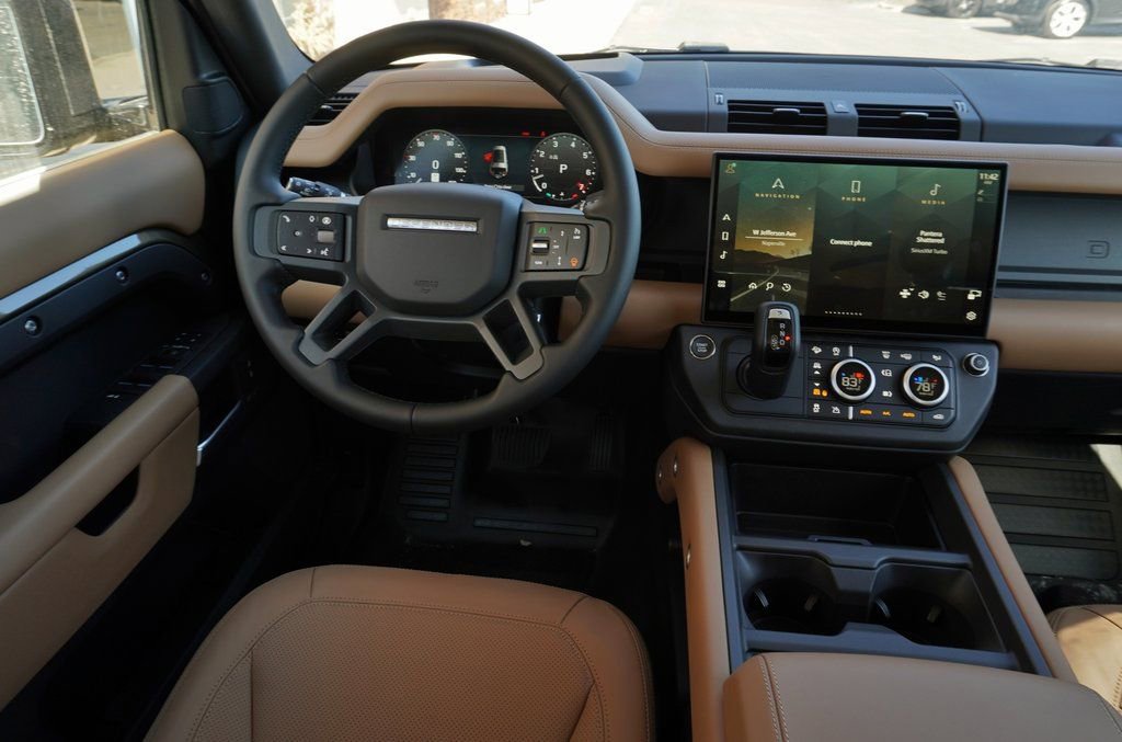 New 2026 Land Rover Defender 130 X-Dynamic SE image 16