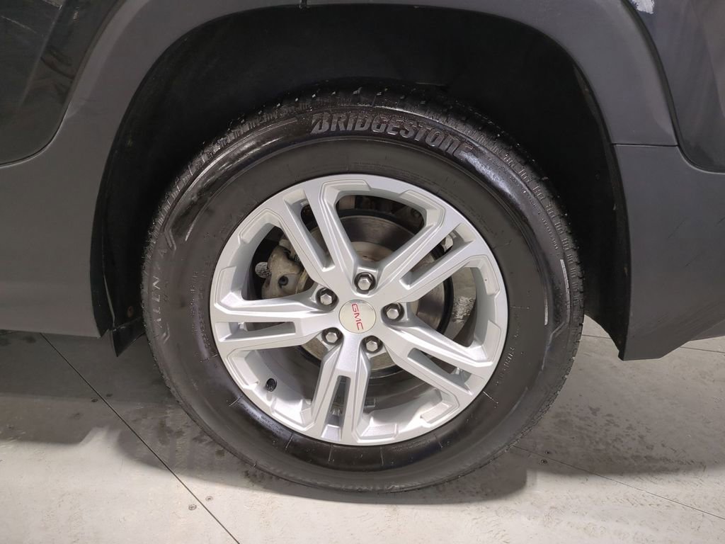 Used 2023 GMC Terrain SLE w/ Driver Convenience Package image 14