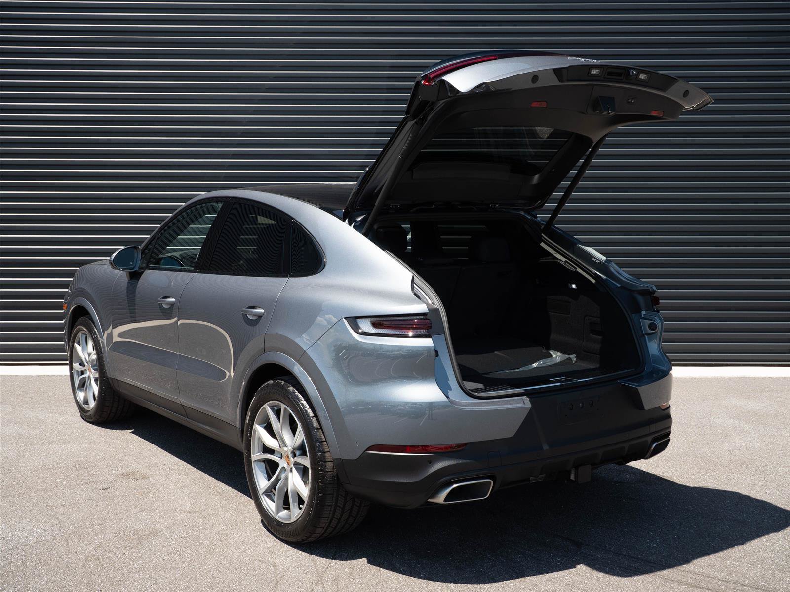 Certified 2026 Porsche Cayenne Coupe AWD/4WD image 34