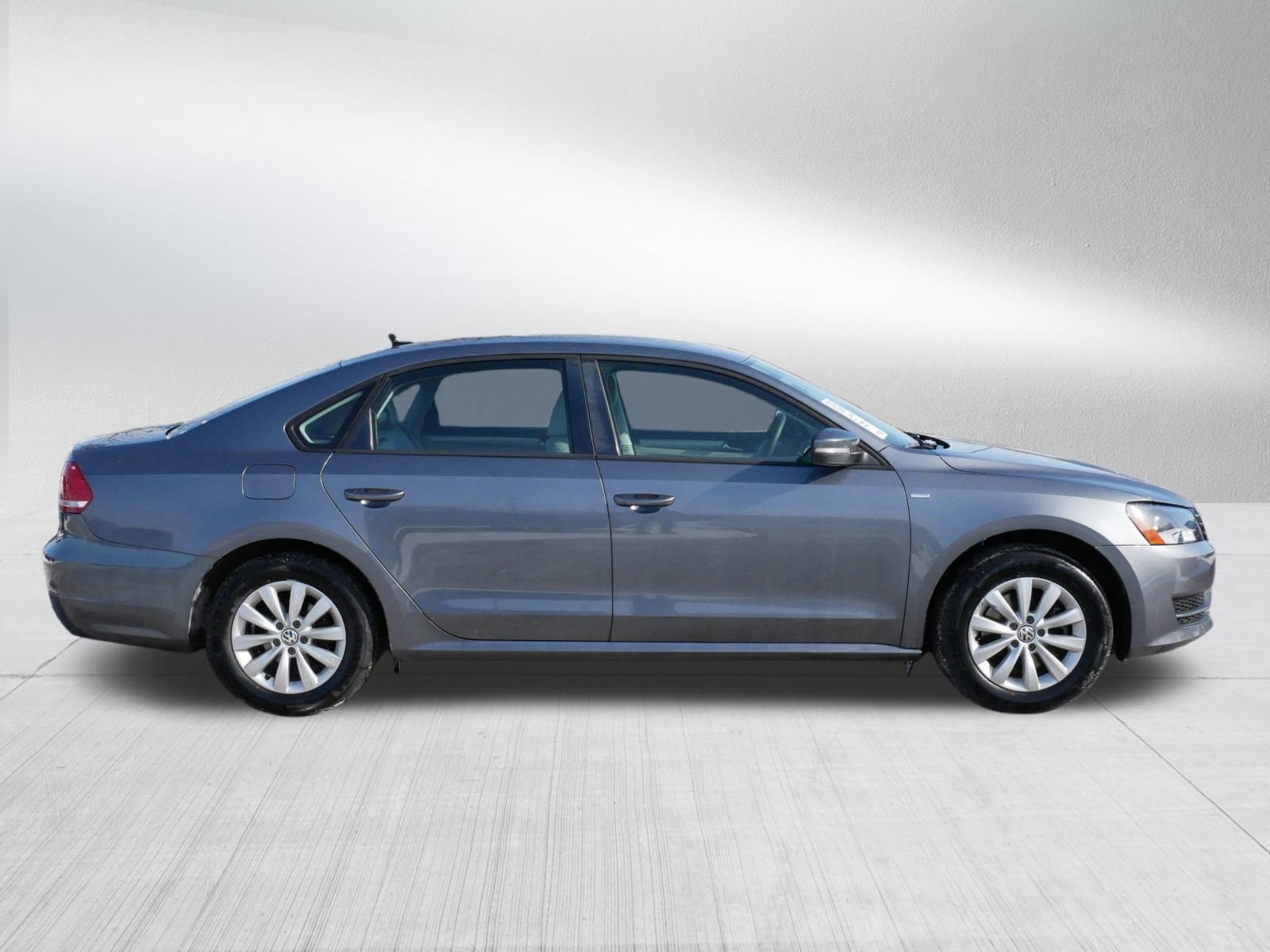 Used 2013 Volkswagen Passat Wolfsburg Edition image 8