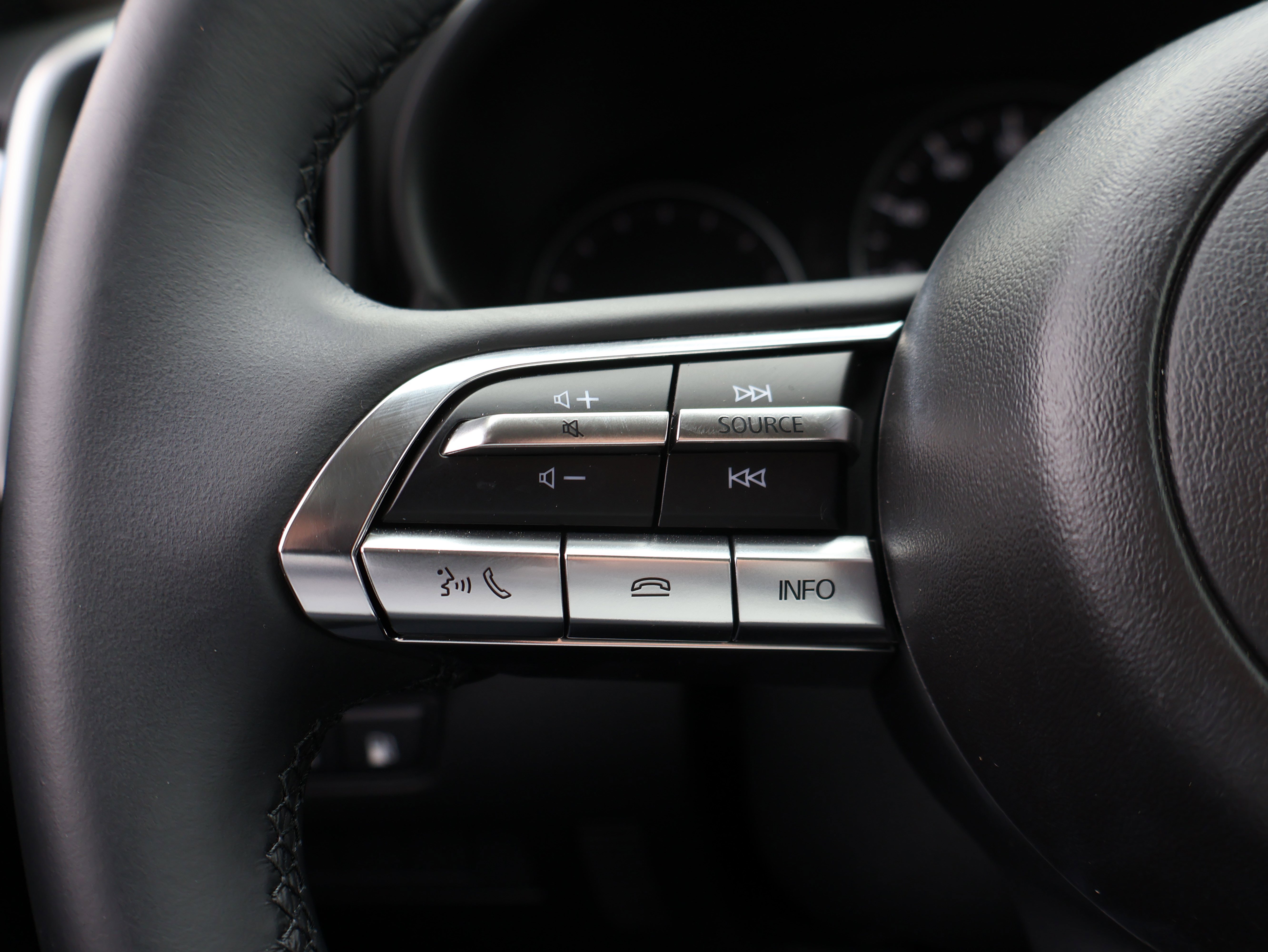 Certified 2025 MAZDA CX-50 2.5 Hybrid w/ Preferred Pkg image 31