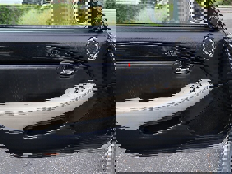 Used 2009 Lexus SC 430 Convertible image 28