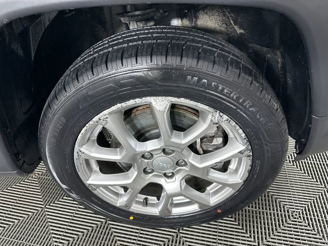 Used 2023 Jeep Compass Latitude w/ Sun and Sound Group image 12