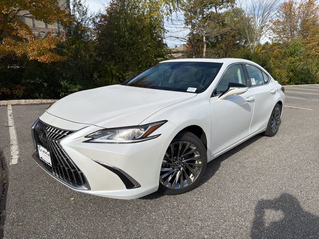 New 2025 Lexus ES 300h w/ Luxury Package