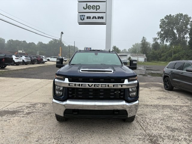 Used 2022 Chevrolet Silverado 2500 LT AWD/4WD image 2